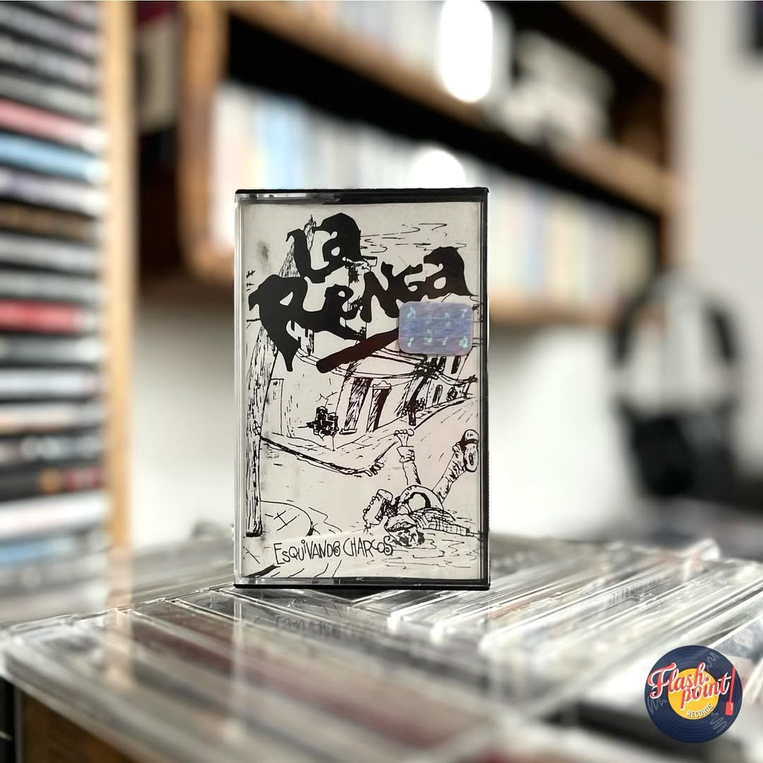cassette esquivando charcos